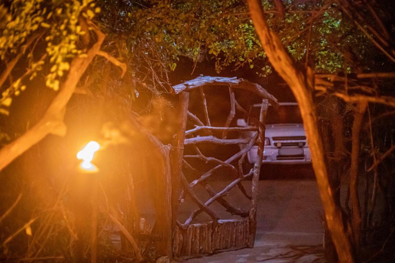 Yala Eco Bush Camp Hotel ภายนอก รูปภาพ
