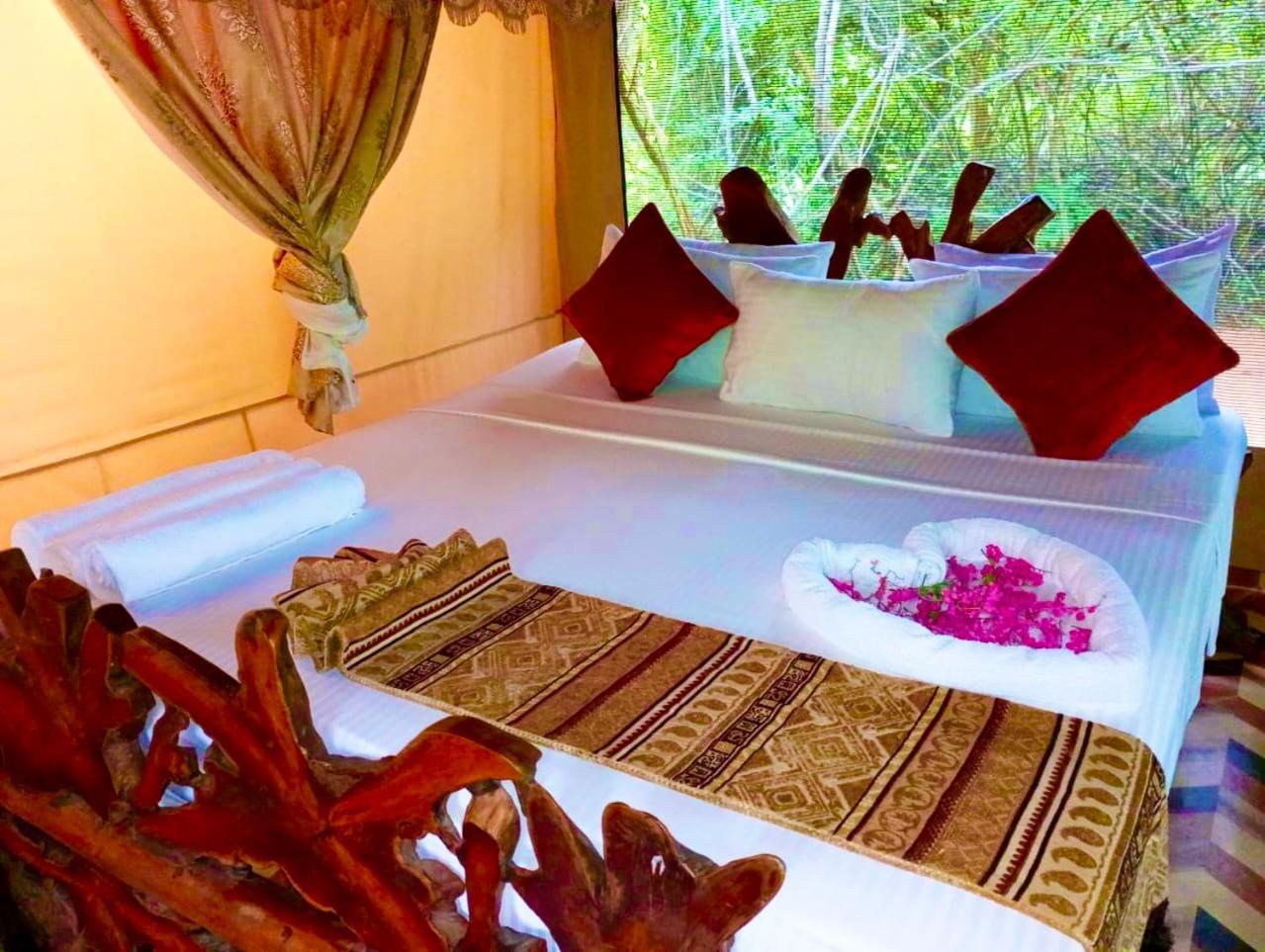 Yala Eco Bush Camp Hotel ภายนอก รูปภาพ